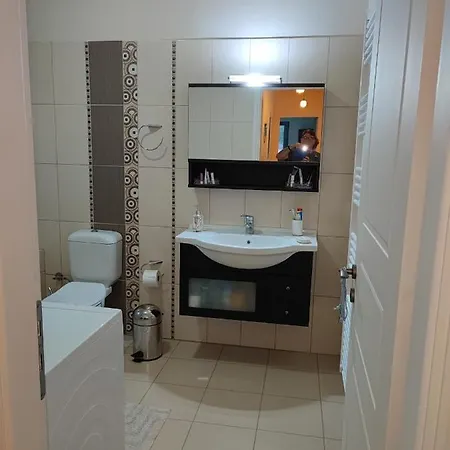Sunny Spacious Maisonnette With Jacuzzi Σπίτι διακοπών *