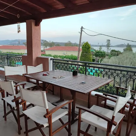 Σπίτι διακοπών Sunny Spacious Maisonnette With Jacuzzi *