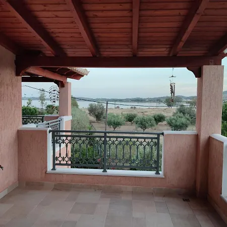 Sunny Spacious Maisonnette With Jacuzzi Σπίτι διακοπών Ερμιόνη