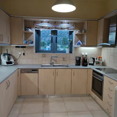Σπίτι διακοπών Sunny Spacious Maisonnette With Jacuzzi
