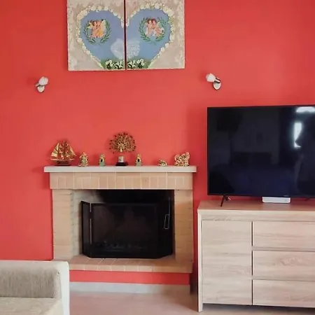 Sunny Spacious Maisonnette With Jacuzzi Σπίτι διακοπών *